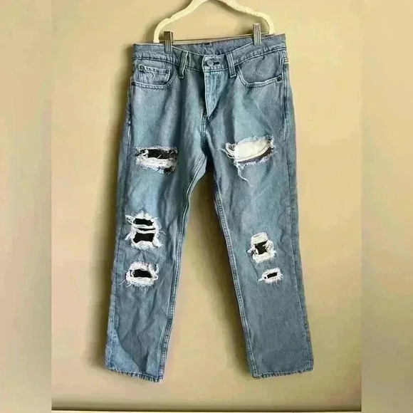 Levi Women’s Light Denim Jeans 30x30 - Picture 1 of 5